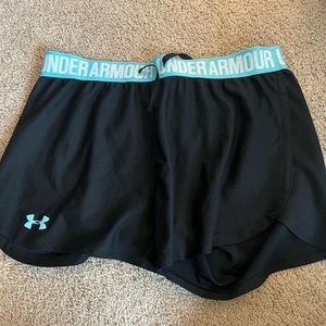 Black Under Armour shorts